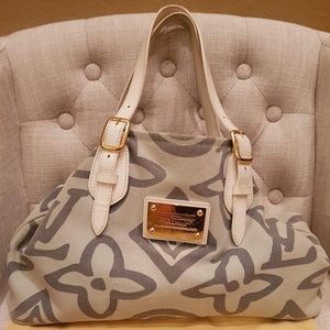 LV TAHITIENNE PM CABAS HOBO IN MINT